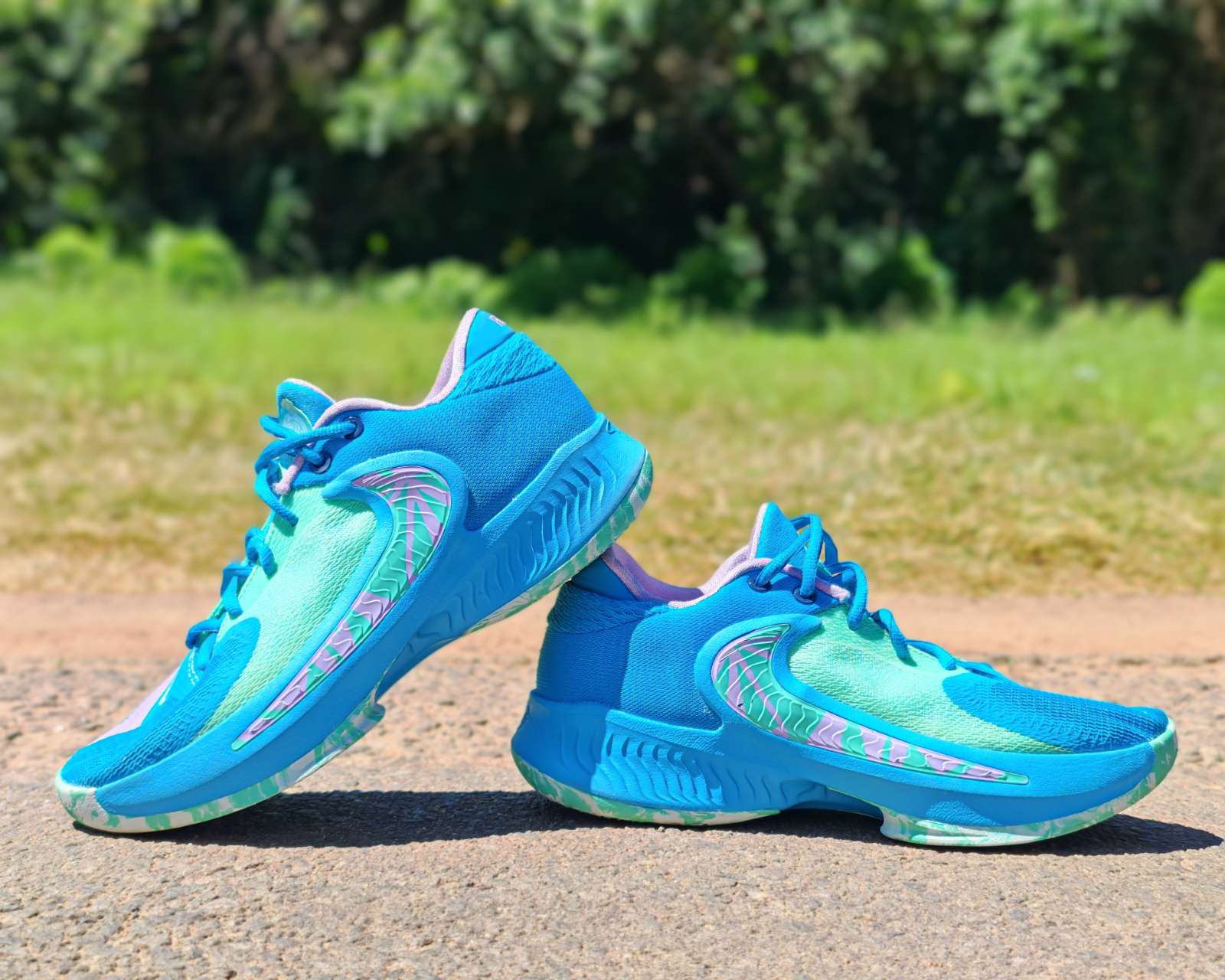 𝗡𝗶𝗸𝗲 𝗭𝗼𝗼𝗺 𝗙𝗿𝗲𝗮𝗸 𝟰 𝗟𝗮𝘀𝗲𝗿 𝗕𝗹𝘂𝗲